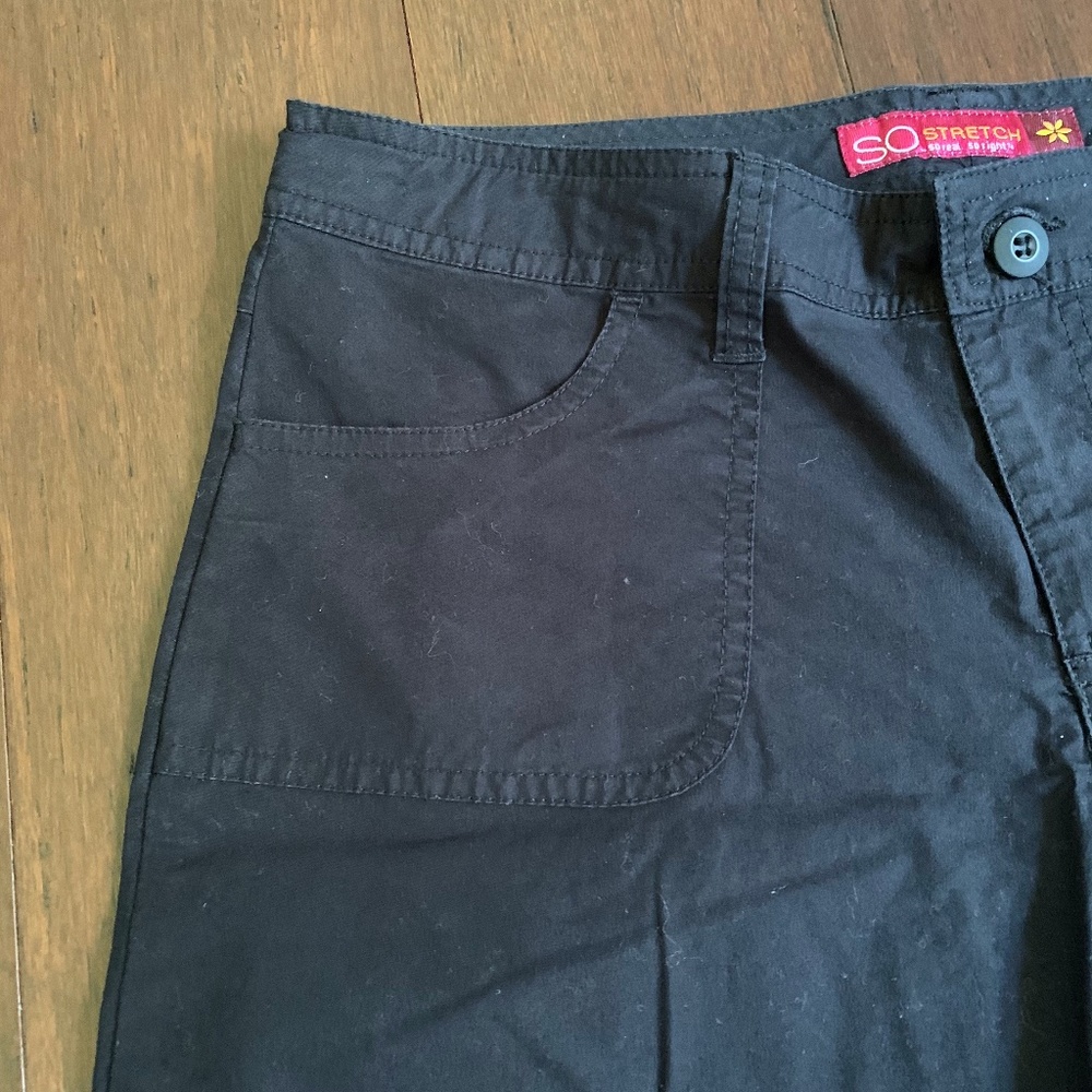 Lightweight black capris - Picture 2 of 6
